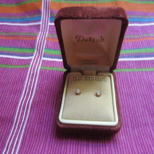 DELTAH 14KT GOLD FILL POSTS WITH CUBIC ZIRCONIA STONE